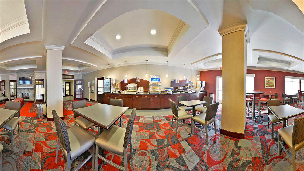 Holiday Inn Express Hotel & Suites Detroit-Utica By Ihg Екстериор снимка