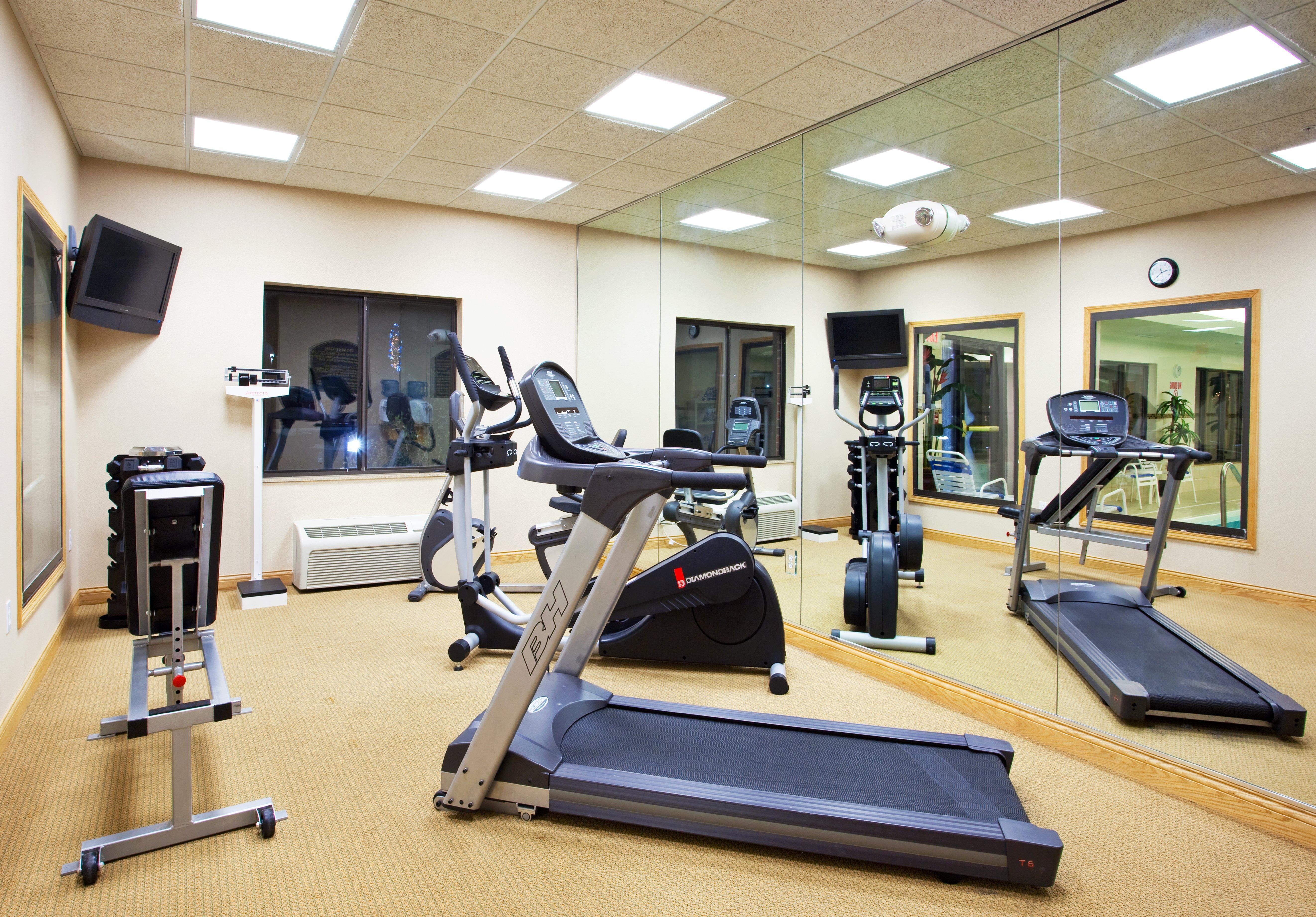Holiday Inn Express Hotel & Suites Detroit-Utica By Ihg Екстериор снимка