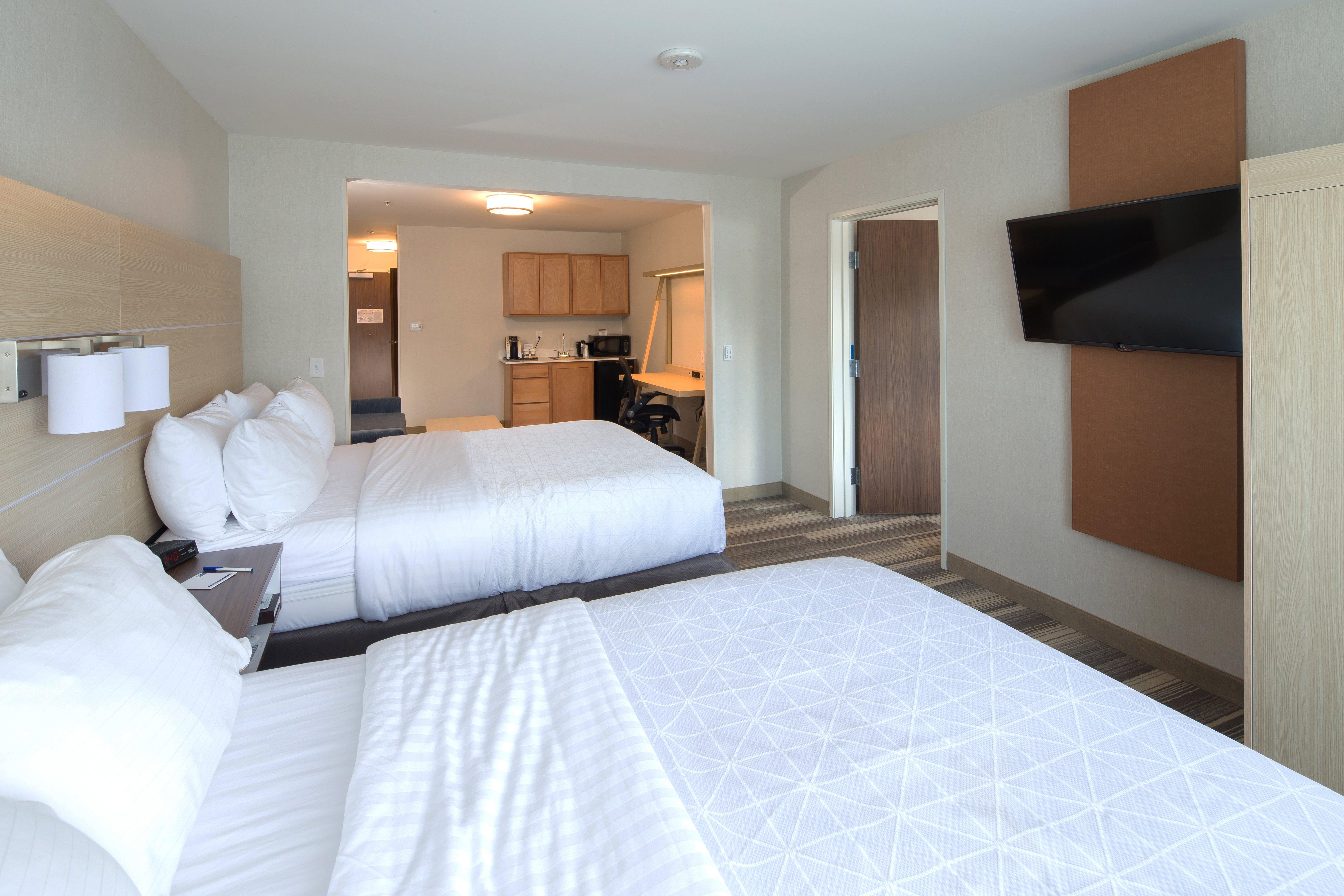Holiday Inn Express Hotel & Suites Detroit-Utica By Ihg Екстериор снимка