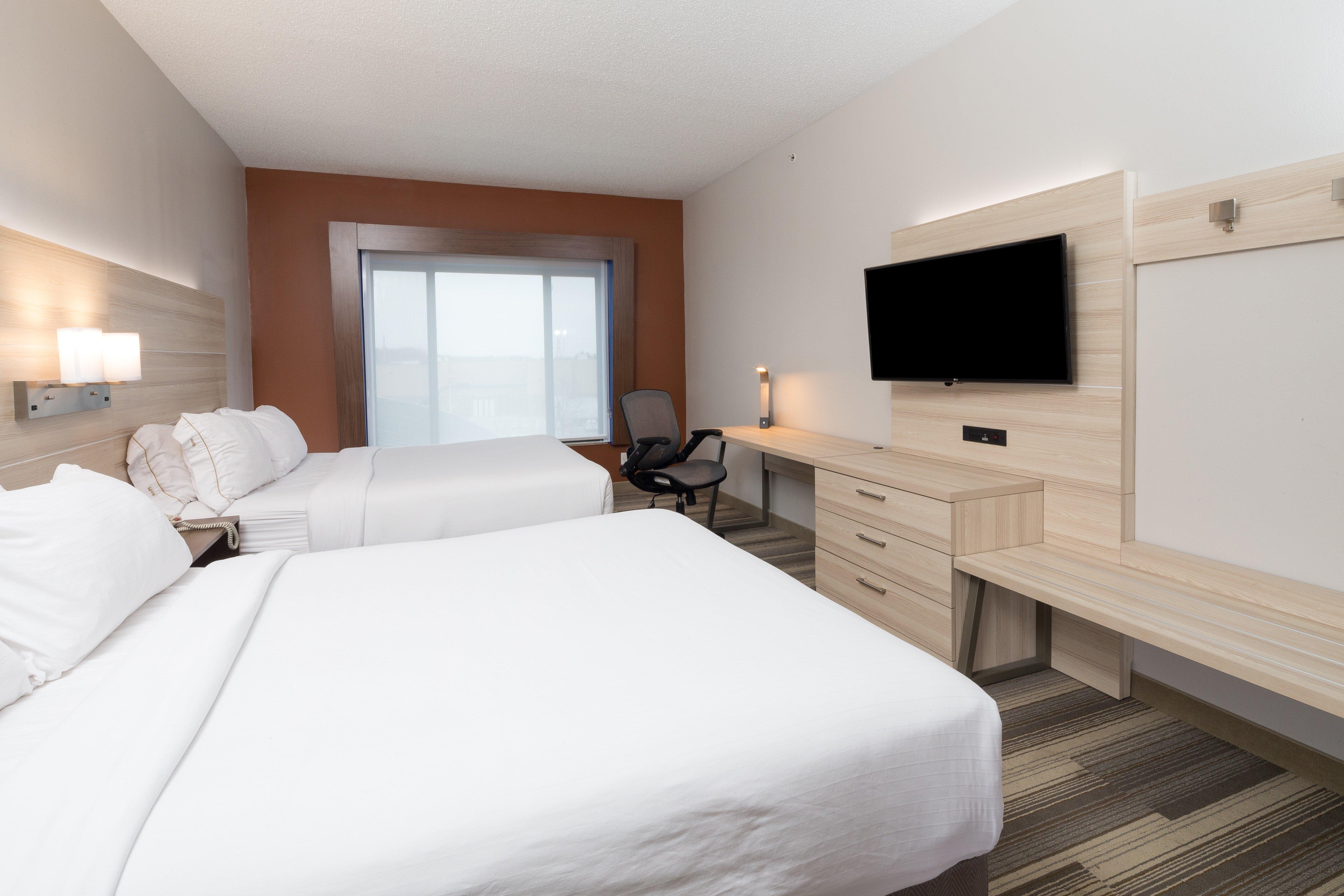 Holiday Inn Express Hotel & Suites Detroit-Utica By Ihg Екстериор снимка