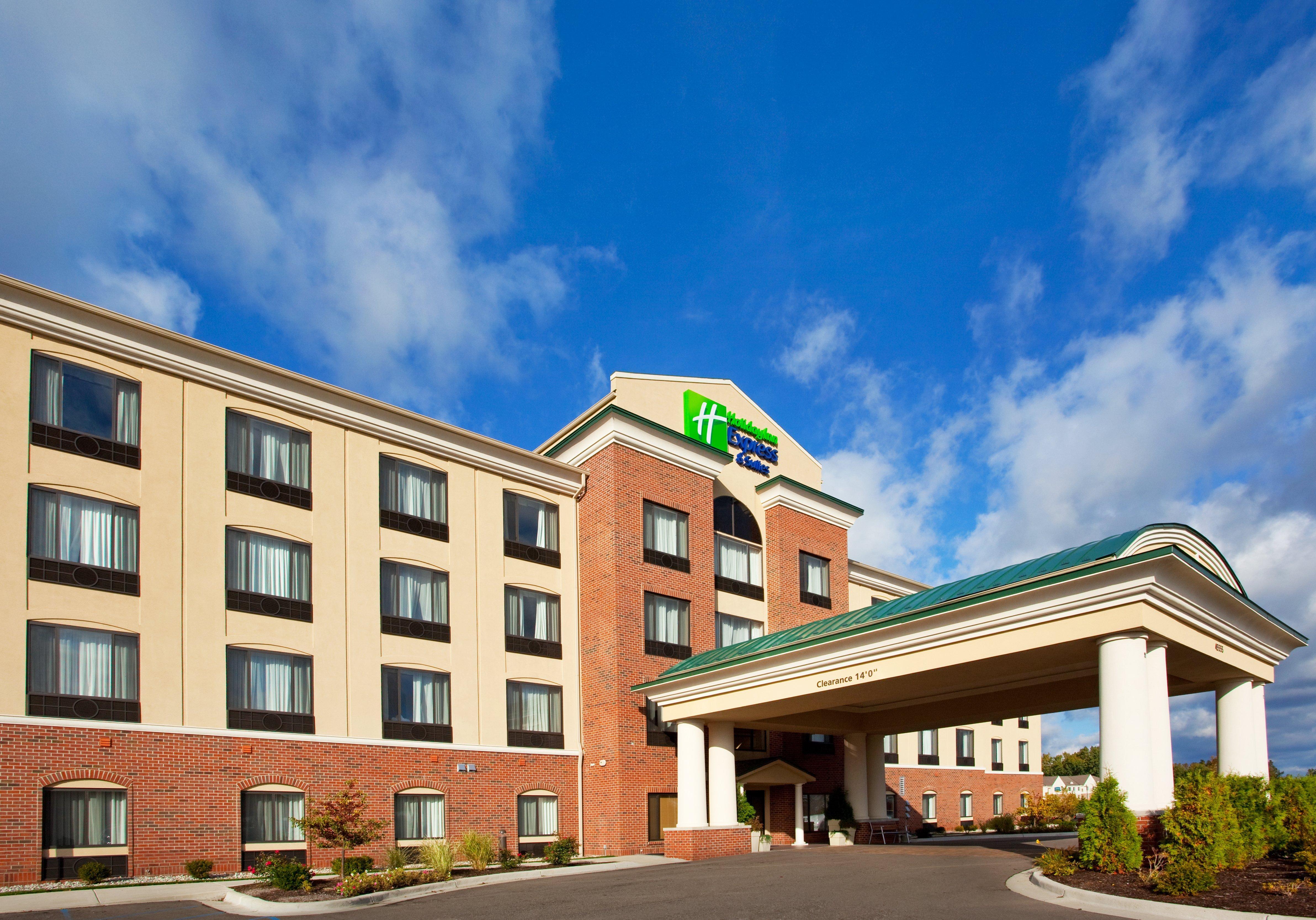 Holiday Inn Express Hotel & Suites Detroit-Utica By Ihg Екстериор снимка