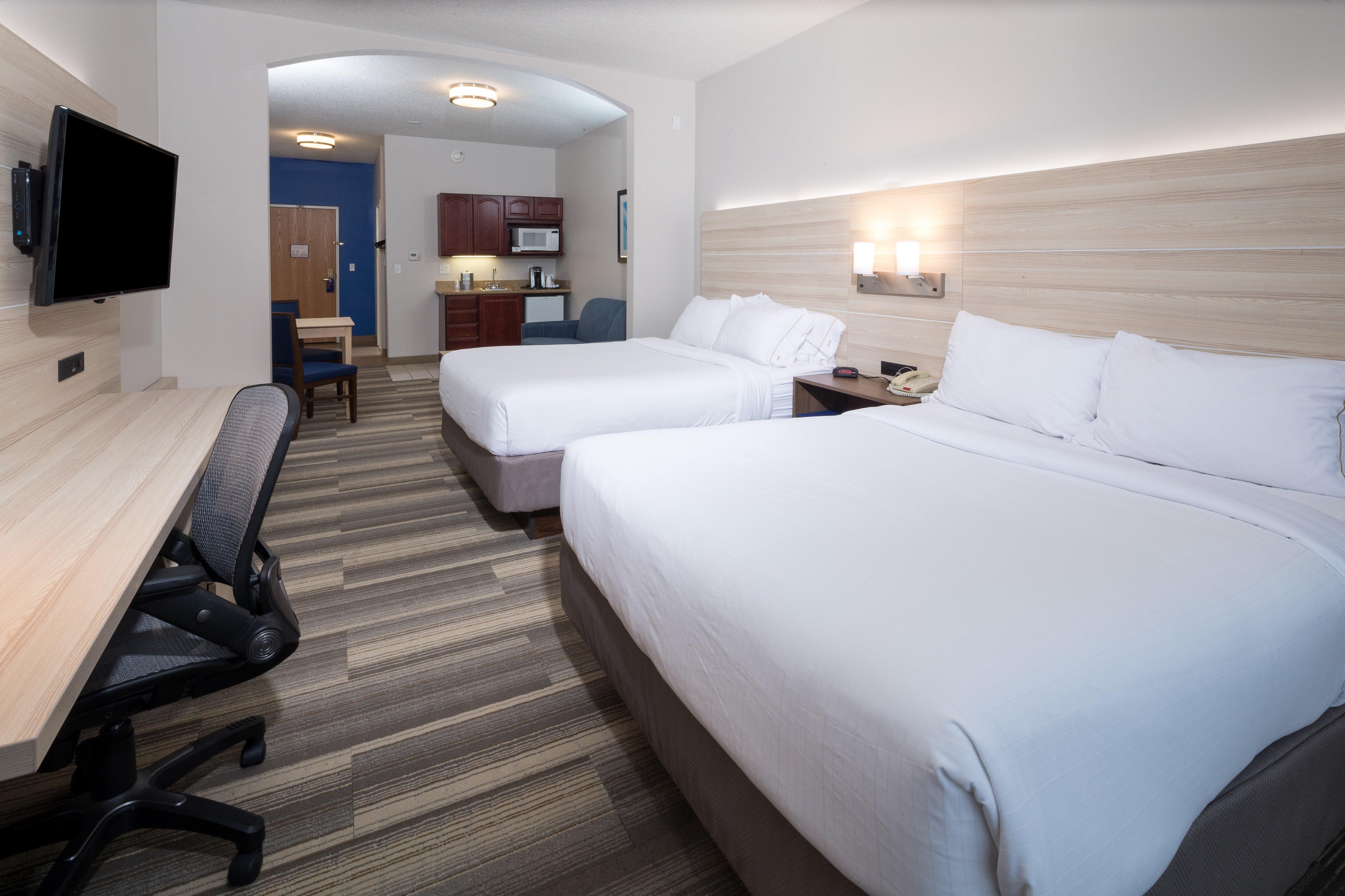 Holiday Inn Express Hotel & Suites Detroit-Utica By Ihg Екстериор снимка