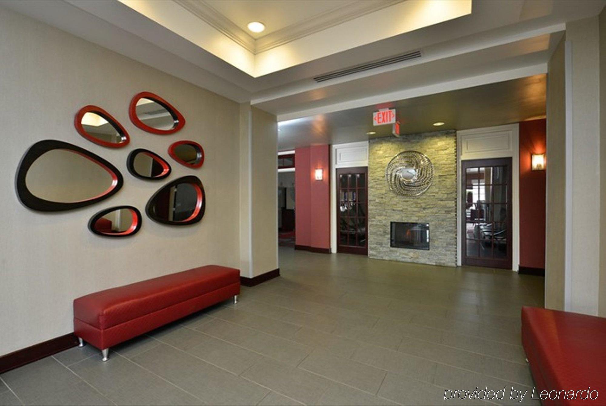 Holiday Inn Express Hotel & Suites Detroit-Utica By Ihg Екстериор снимка